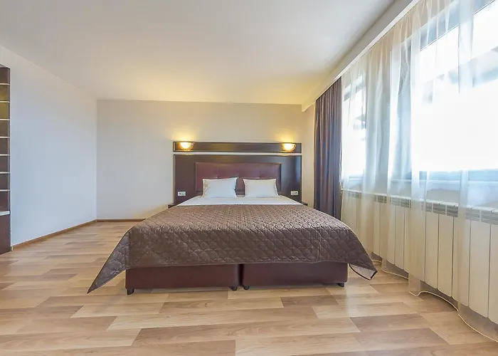 Complex Panorama 2* Elena